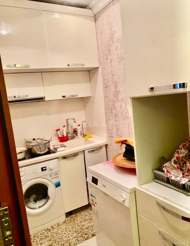 Kirayə verilir 2 otaqlı mənzil 60 m²