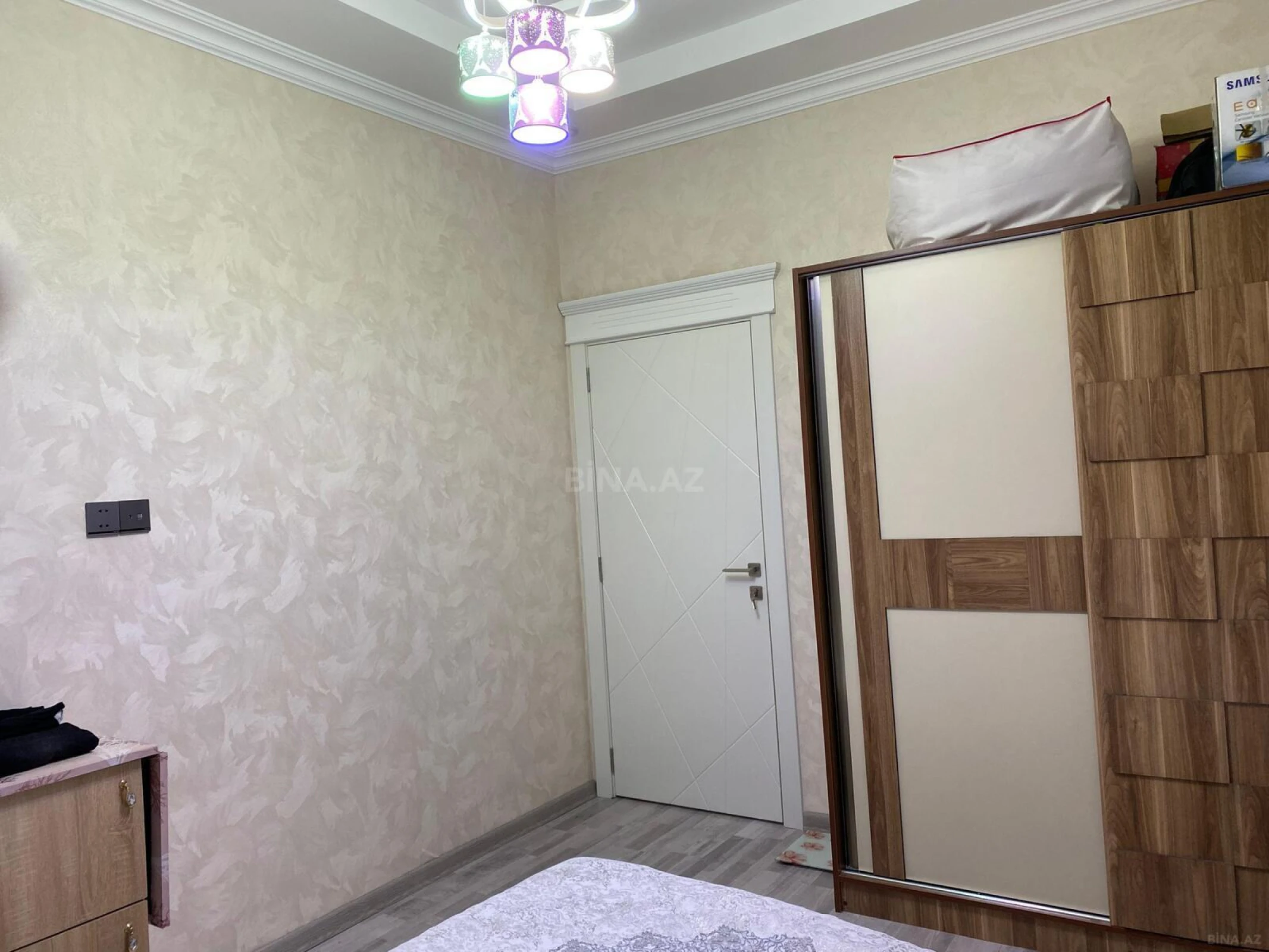 Satılır 2 otaqlı mənzil 60 m²