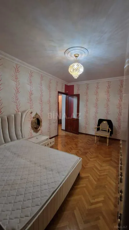 Satılır 3 otaqlı mənzil 84 m²