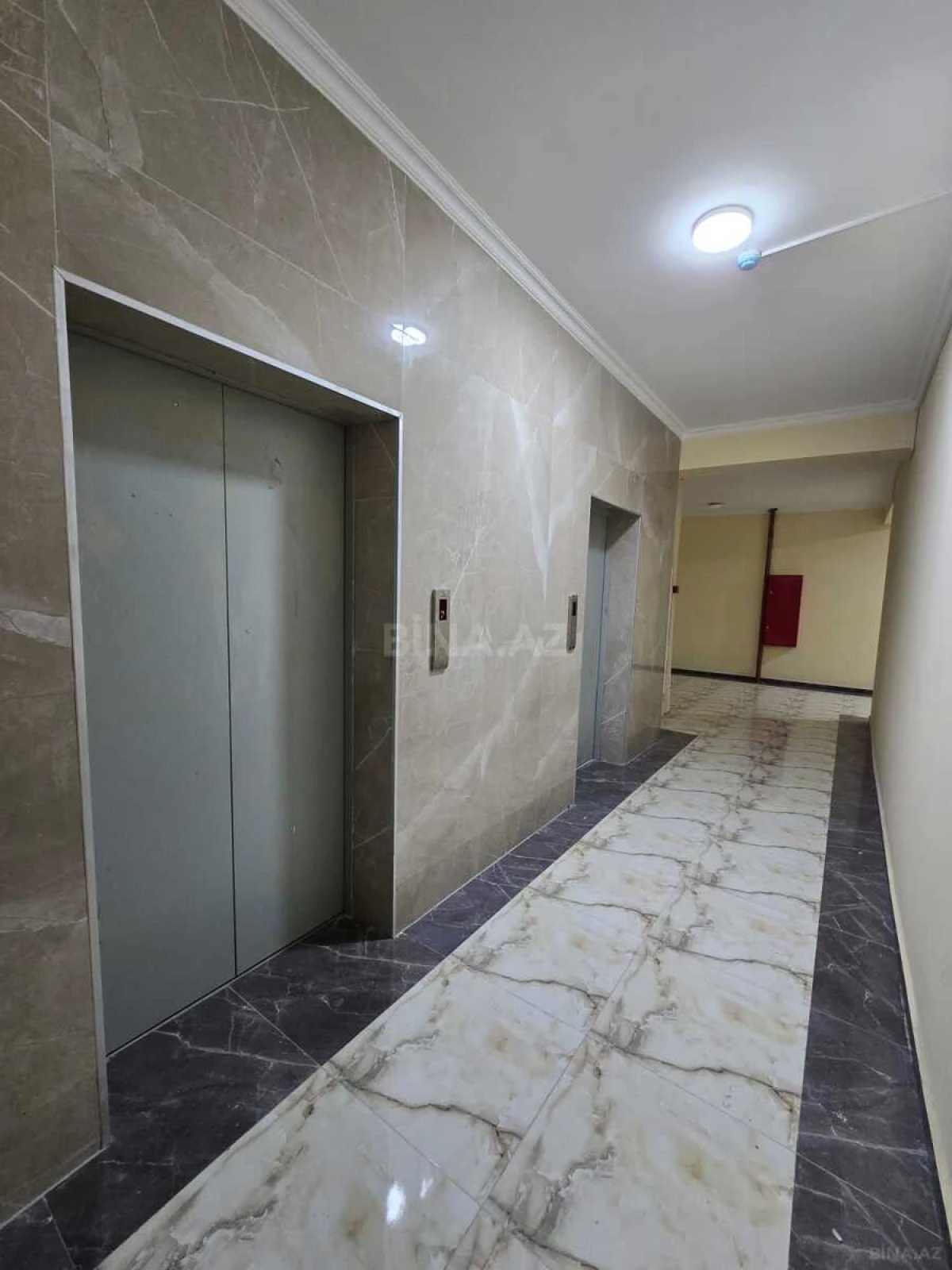 Satılır 2 otaqlı mənzil 85 m²