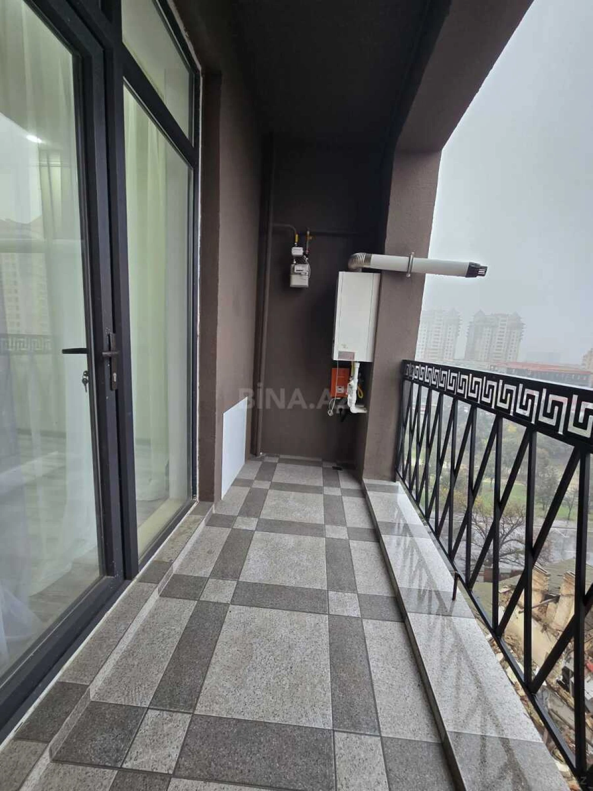 Satılır 2 otaqlı mənzil 85 m²