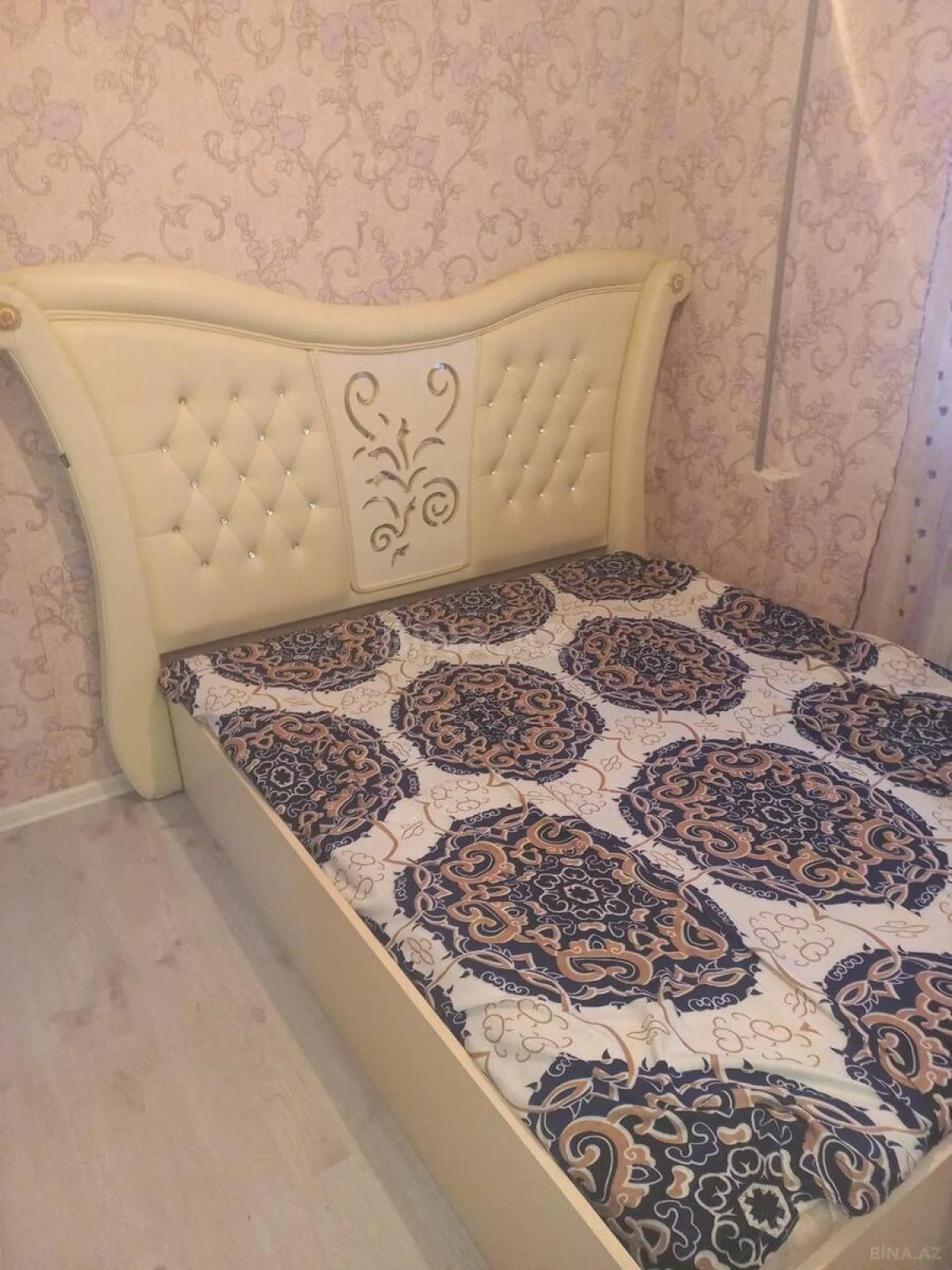 Kirayə verilir 2 otaqlı mənzil 60 m²