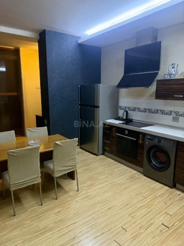 Satılır 3 otaqlı mənzil 168 m²