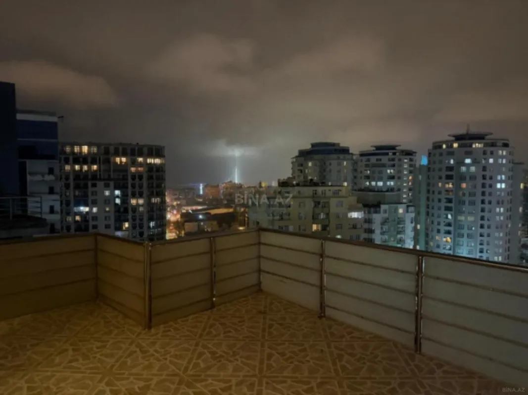 Satılır 3 otaqlı mənzil 168 m²