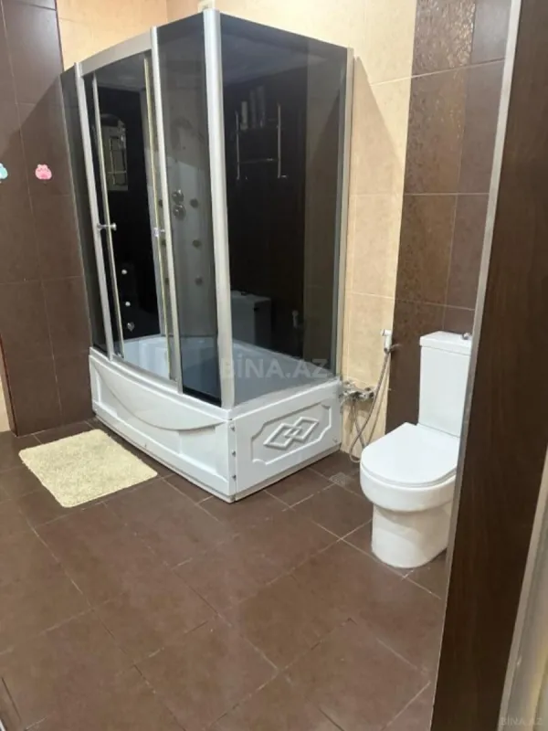 Satılır 3 otaqlı mənzil 168 m²