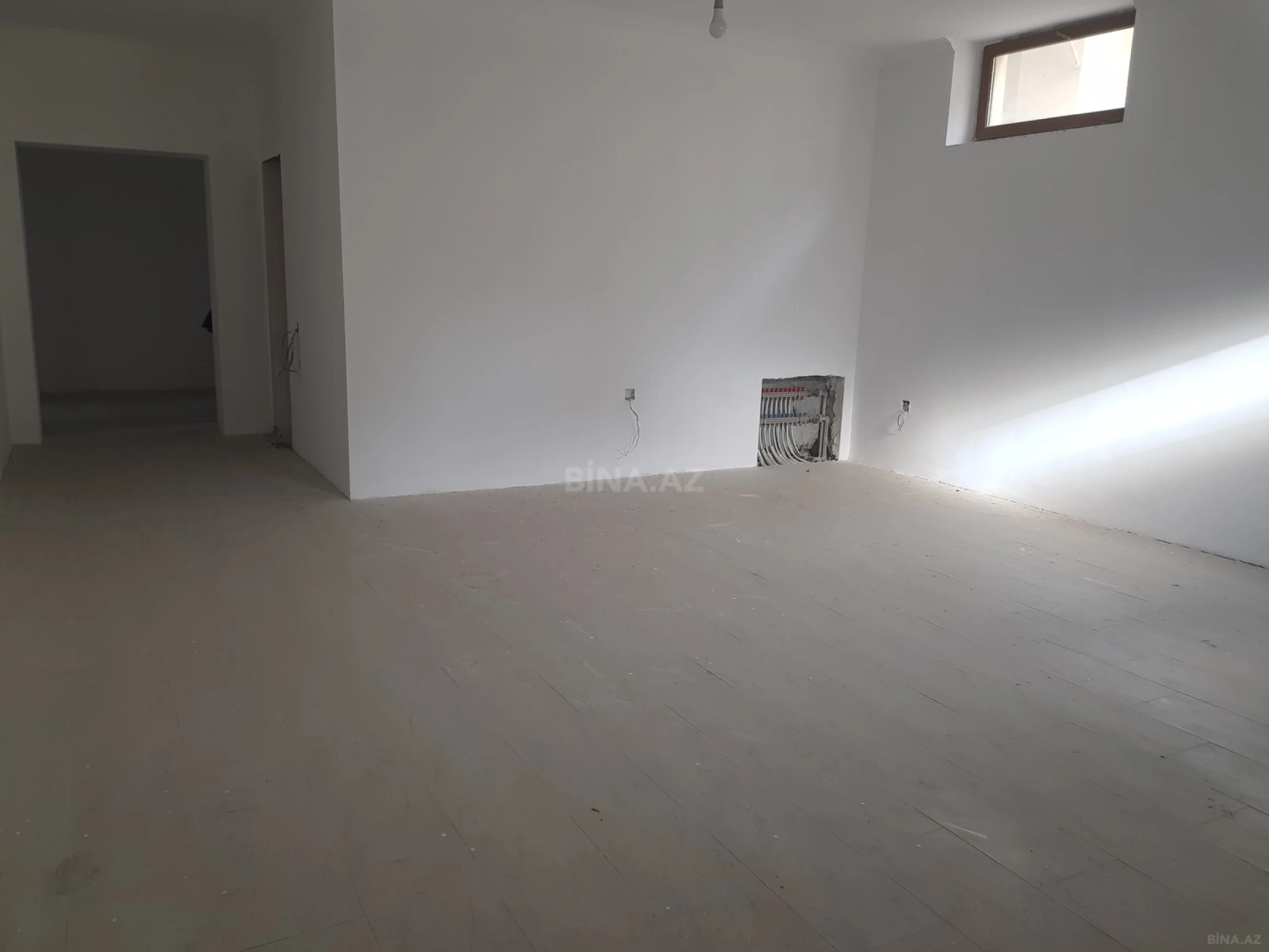 Kirayə verilir 14 otaqlı həyət evi 900 m²
