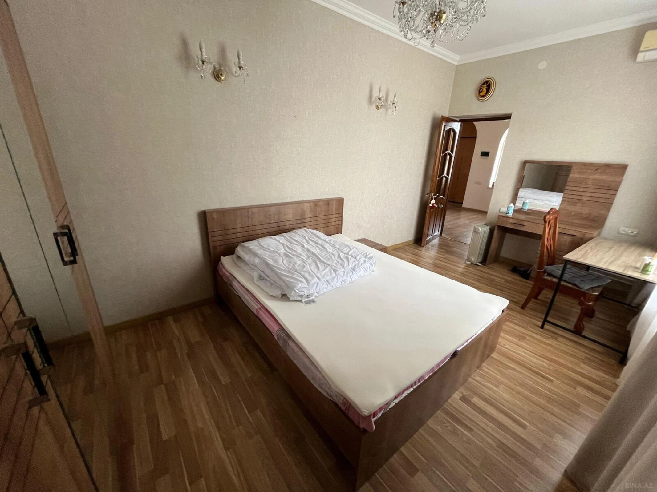 Kirayə verilir 5 otaqlı həyət evi 300 m²