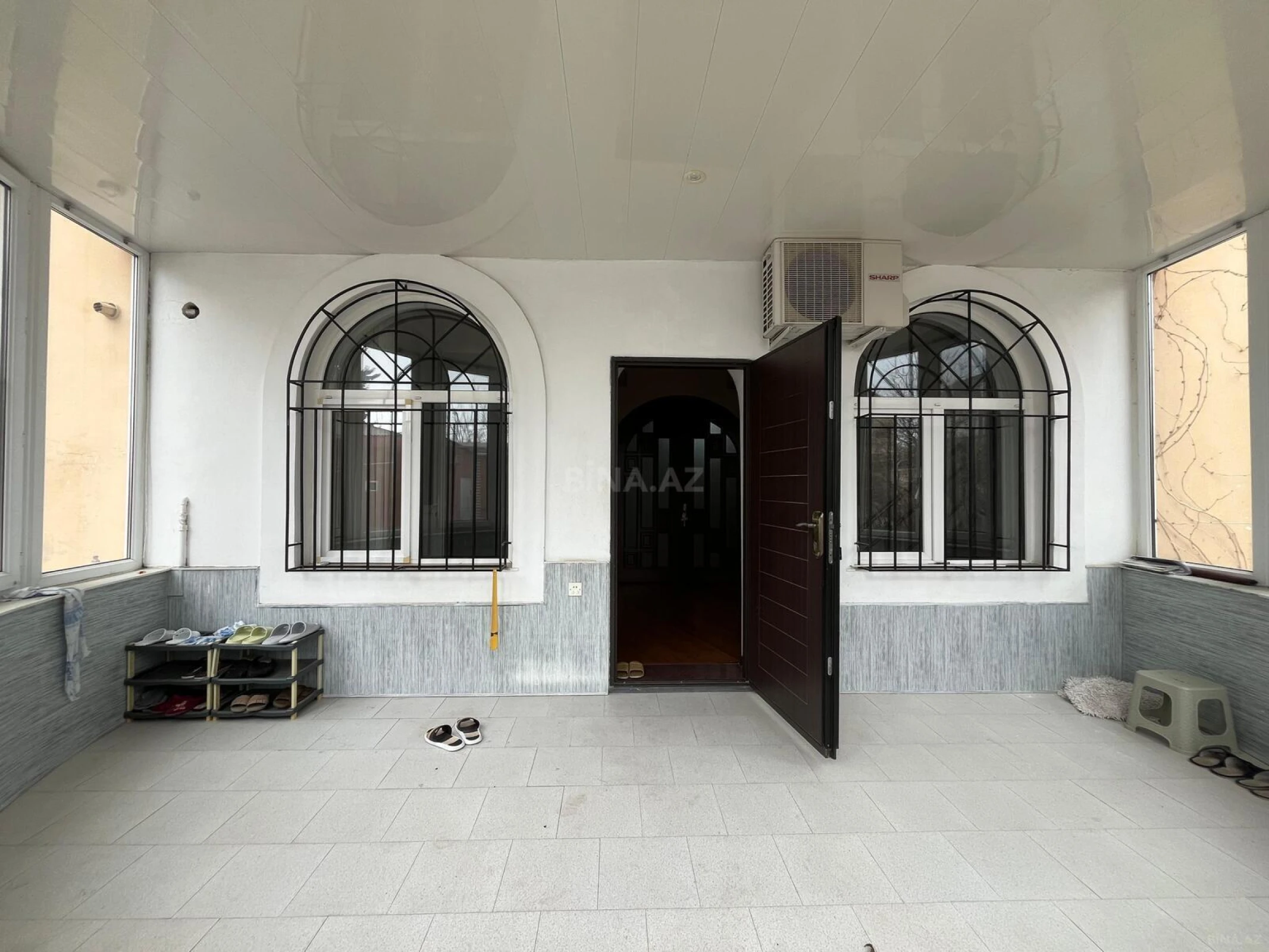 Kirayə verilir 5 otaqlı həyət evi 300 m²