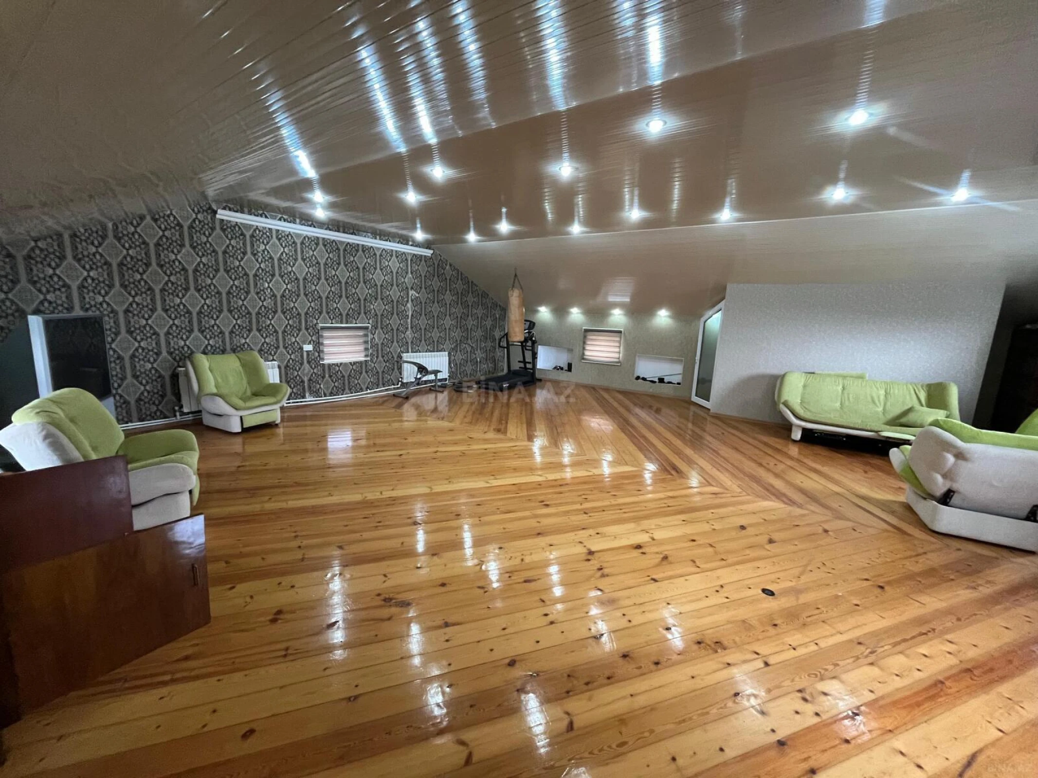 Kirayə verilir 5 otaqlı həyət evi 300 m²