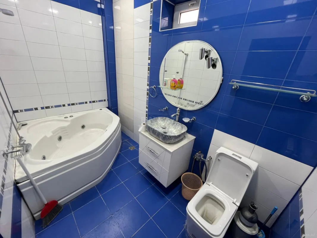 Kirayə verilir 5 otaqlı həyət evi 300 m²