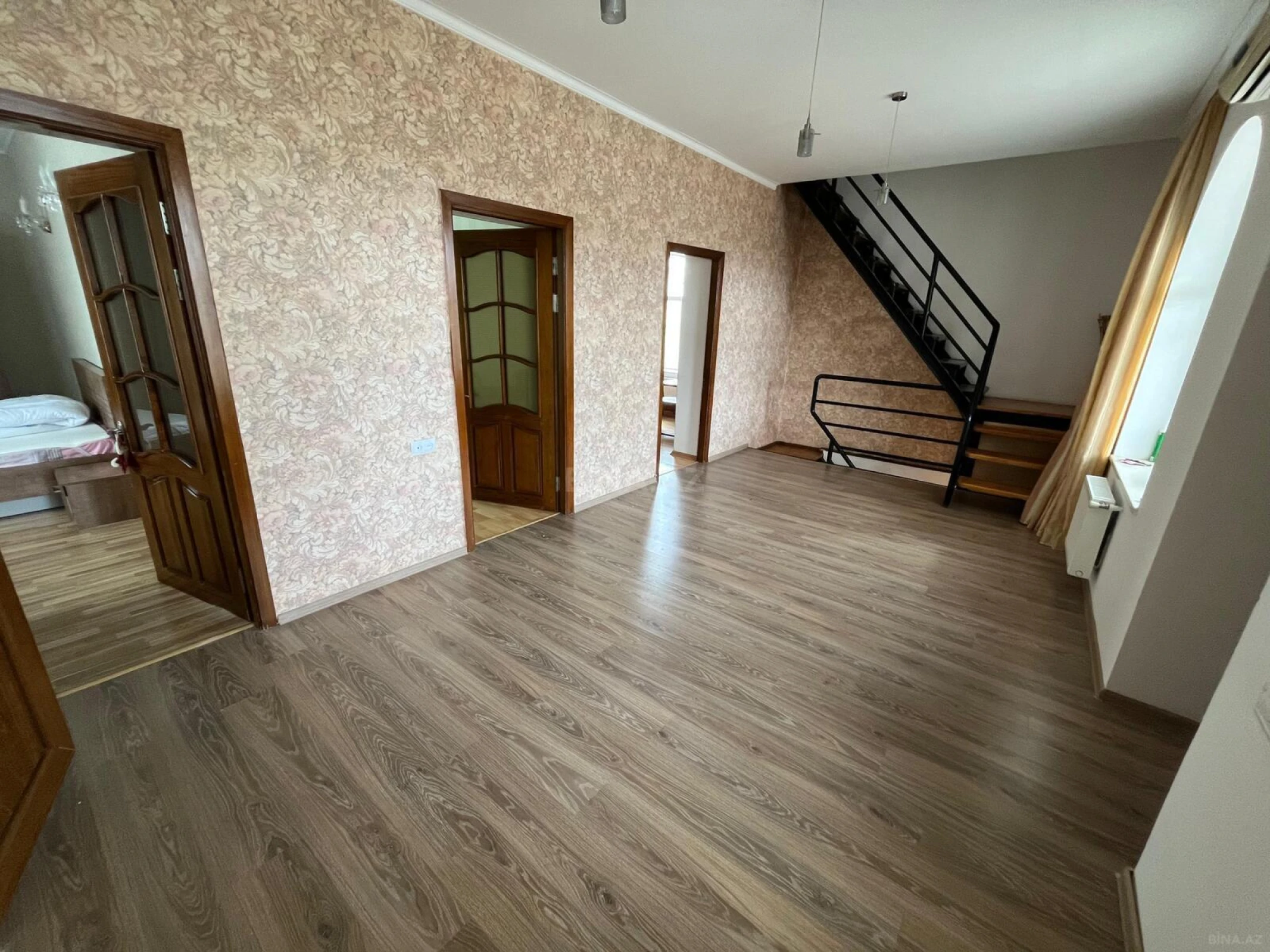 Kirayə verilir 5 otaqlı həyət evi 300 m²
