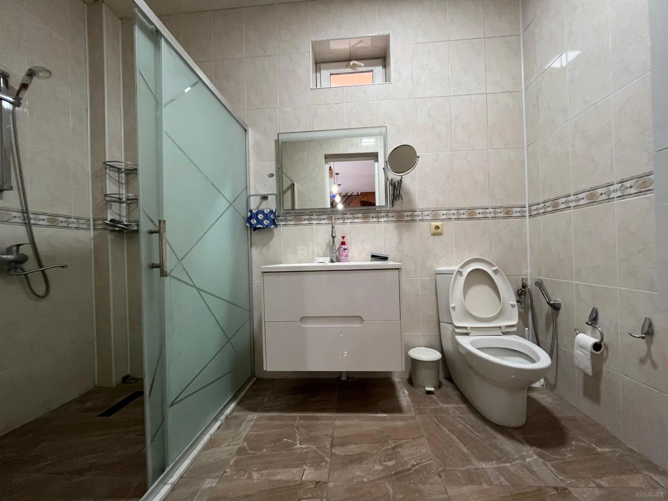 Kirayə verilir 5 otaqlı həyət evi 300 m²