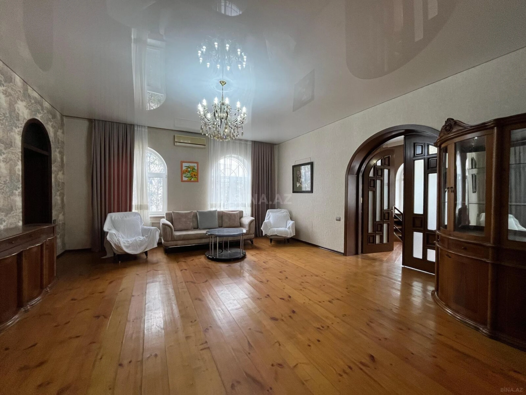 Kirayə verilir 5 otaqlı həyət evi 300 m²