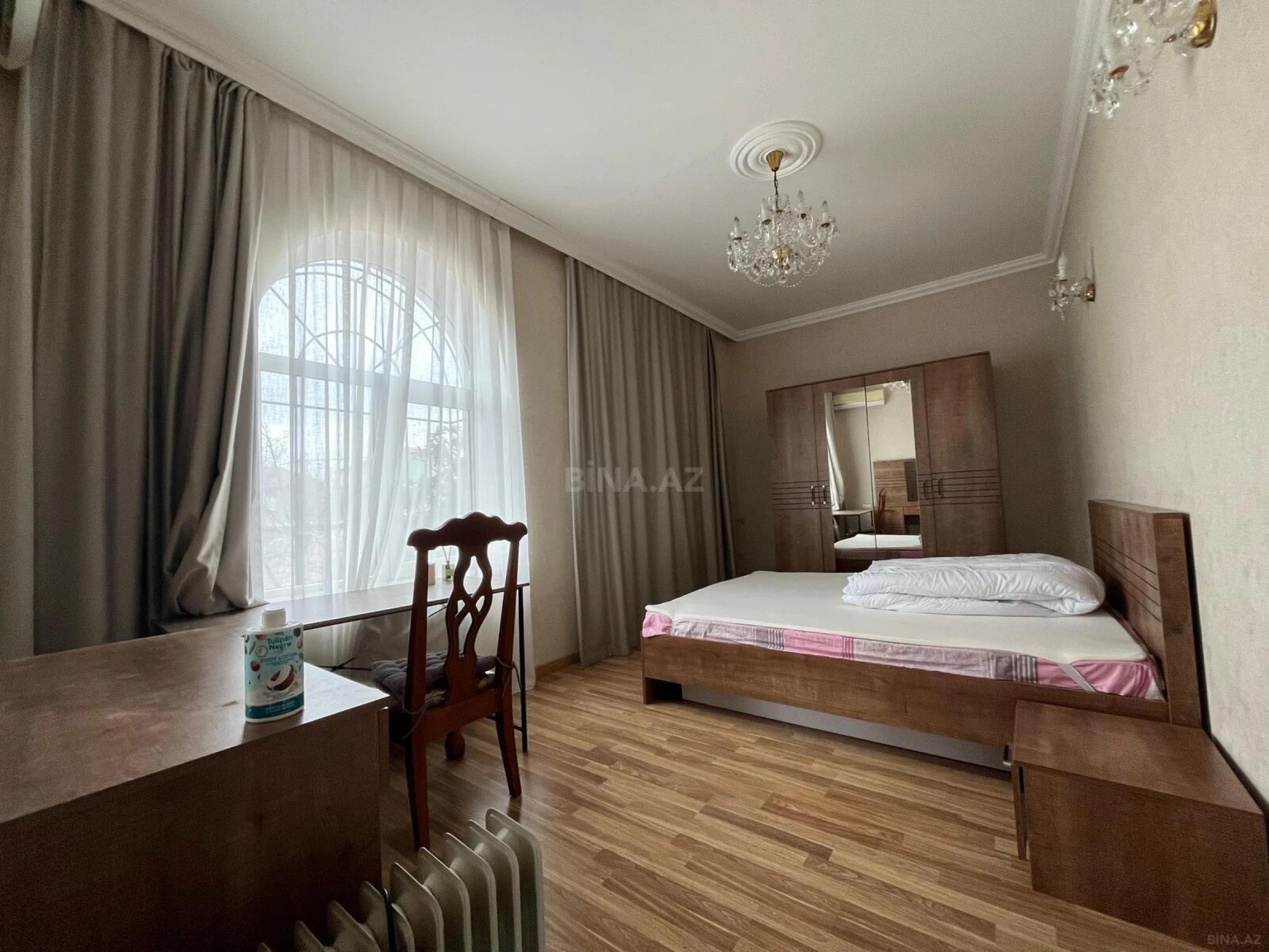 Kirayə verilir 5 otaqlı həyət evi 300 m²