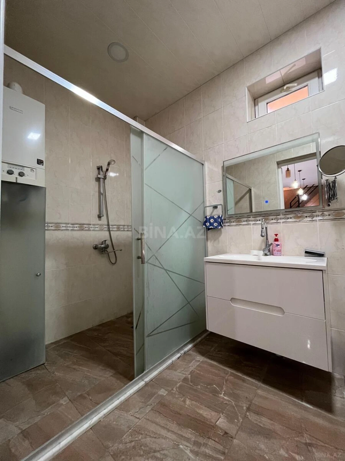 Kirayə verilir 5 otaqlı həyət evi 300 m²