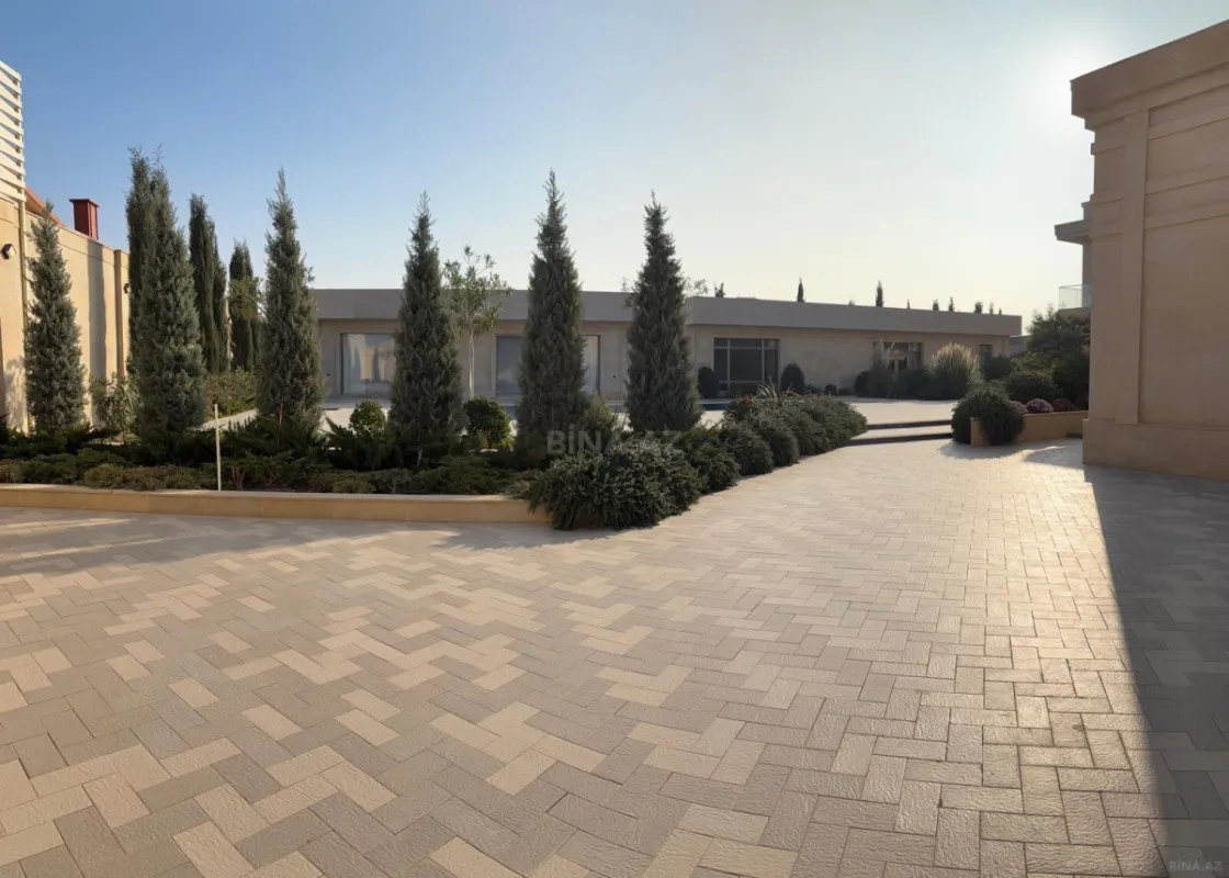 Satılır 5 otaqlı həyət evi 685 m²