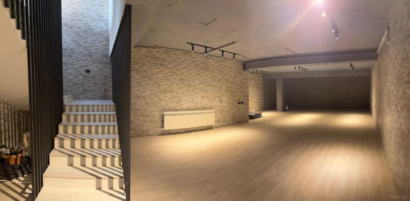 Satılır 5 otaqlı həyət evi 685 m²