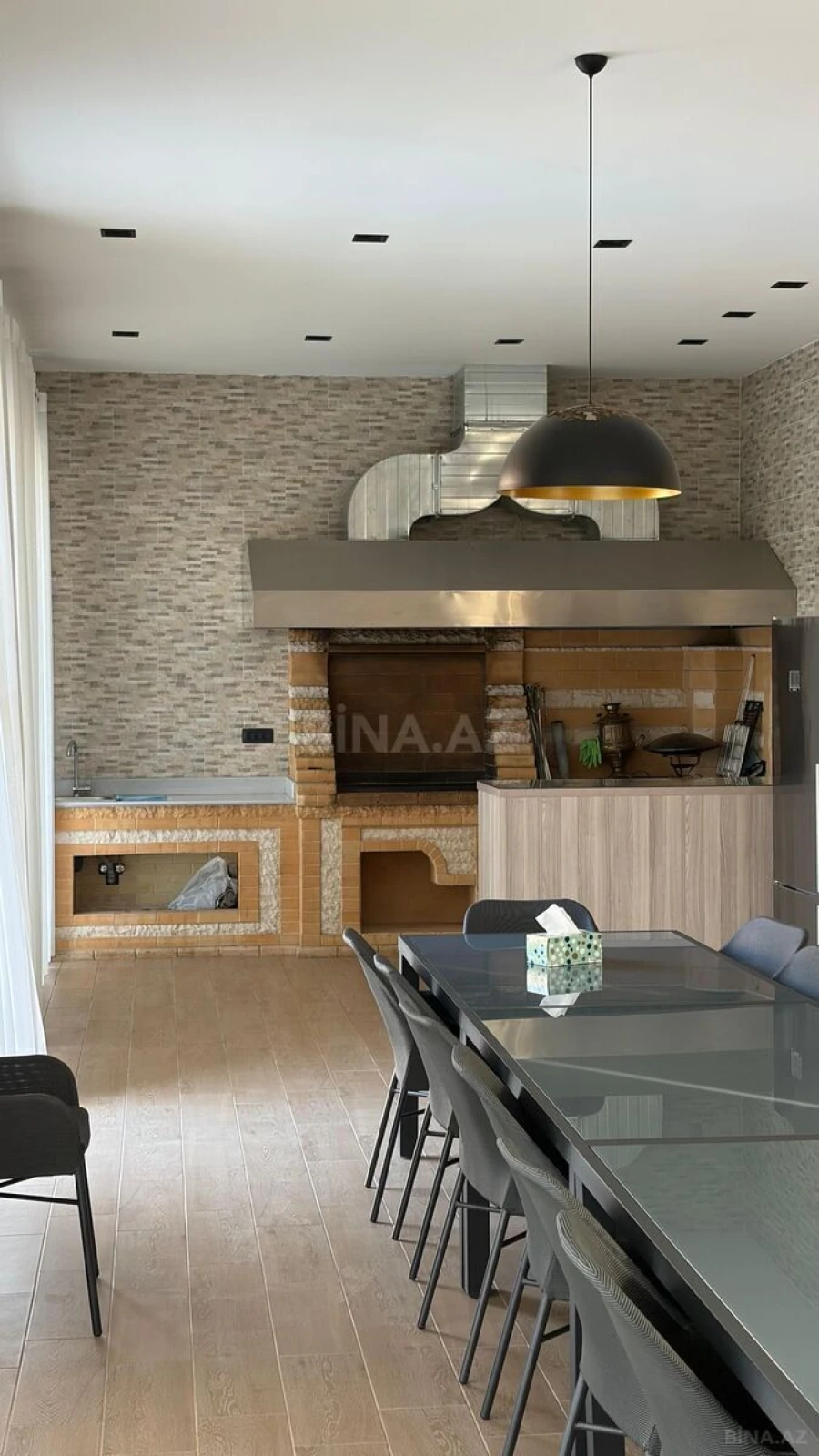 Satılır 5 otaqlı həyət evi 685 m²