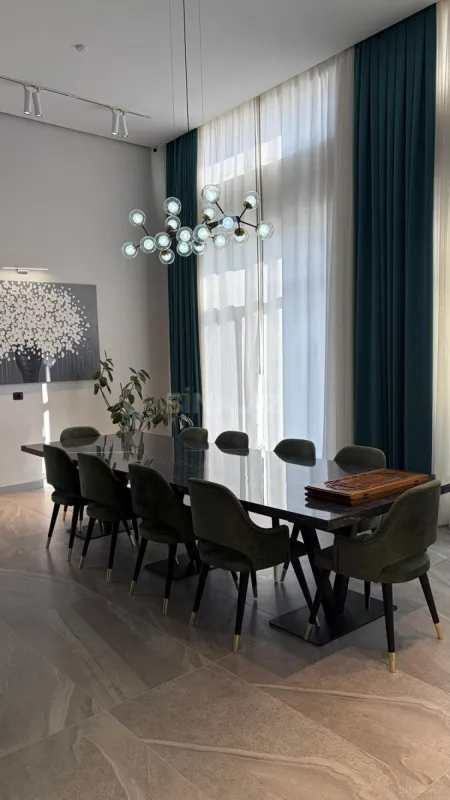 Satılır 5 otaqlı həyət evi 685 m²