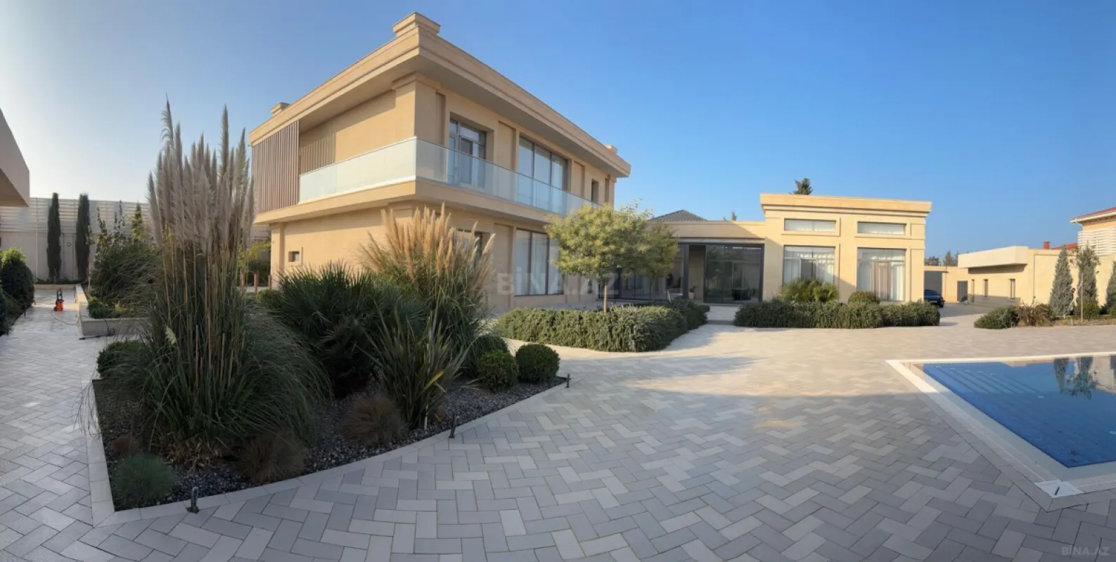 Satılır 5 otaqlı həyət evi 685 m²