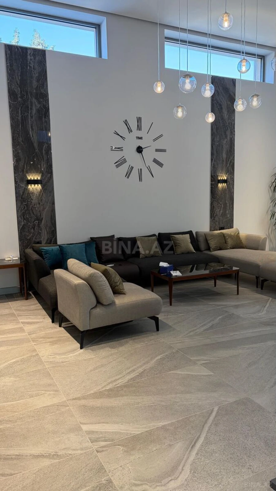 Satılır 5 otaqlı həyət evi 685 m²