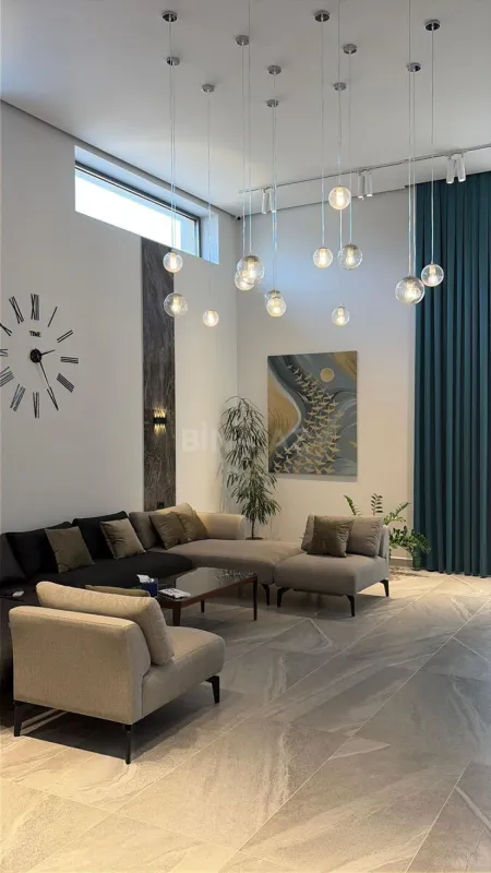 Satılır 5 otaqlı həyət evi 685 m²