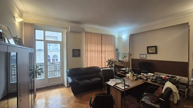 Satılır 3 otaqlı mənzil 105 m²