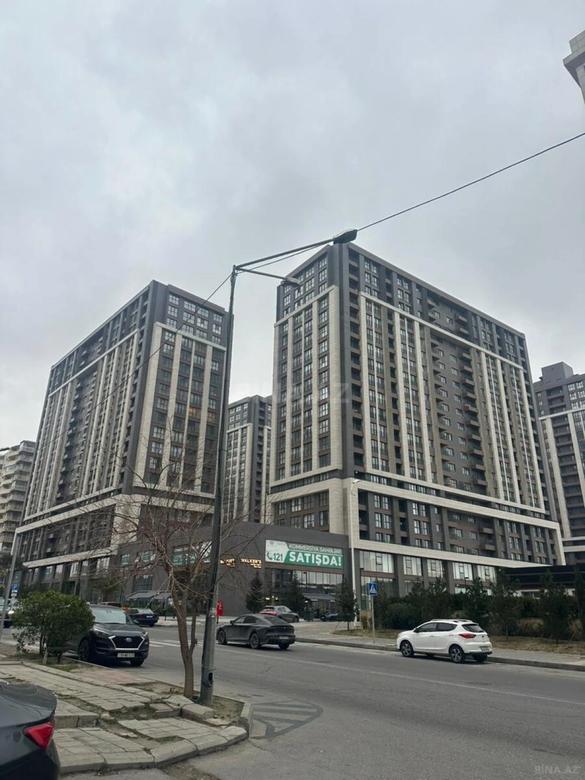 Satılır 3 otaqlı mənzil 127 m²