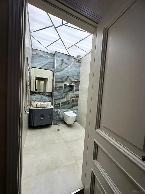 Satılır 3 otaqlı mənzil 137 m²