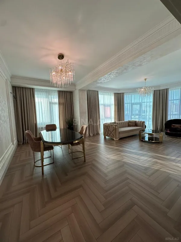 Satılır 3 otaqlı mənzil 137 m²