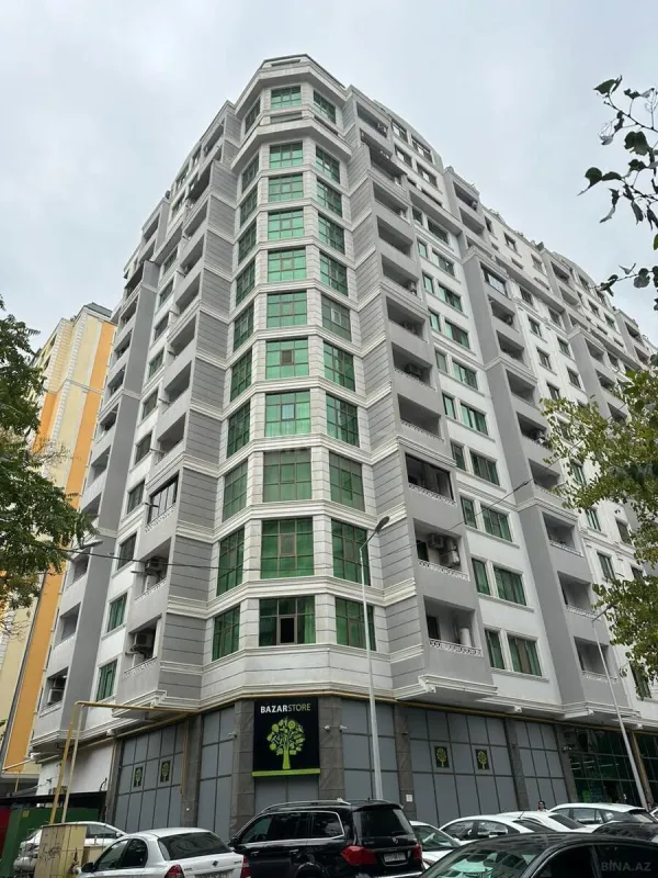 Satılır 3 otaqlı mənzil 137 m²