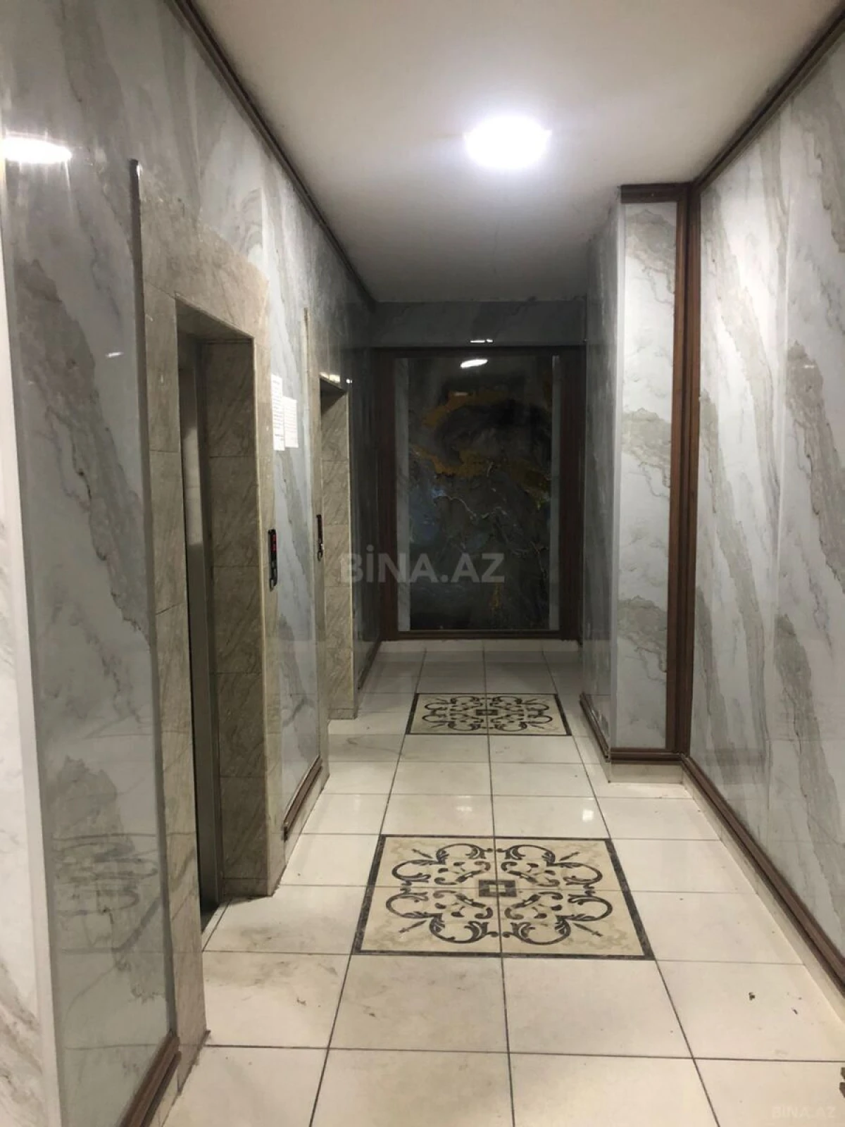 Satılır 3 otaqlı mənzil 115 m²