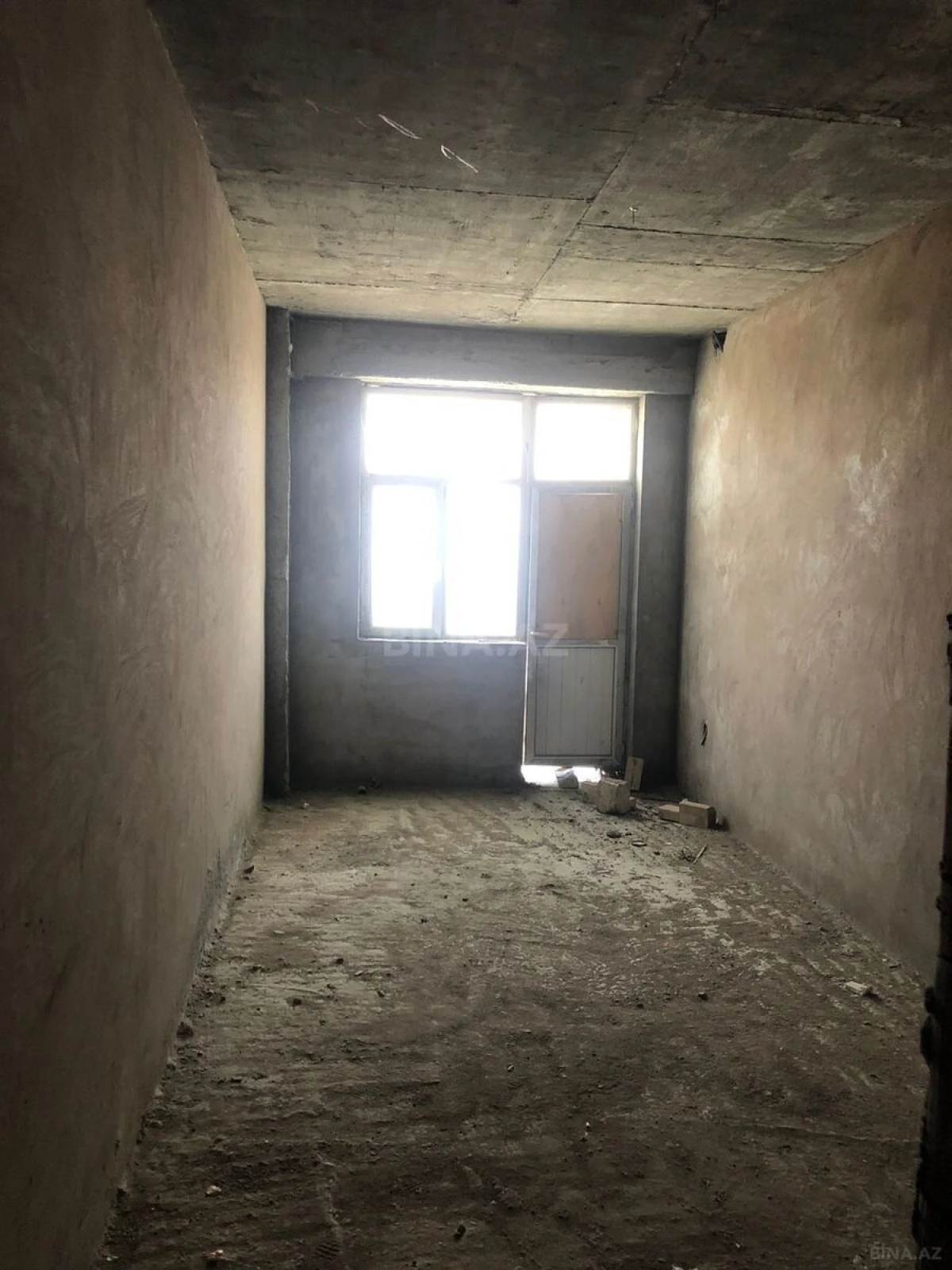Satılır 3 otaqlı mənzil 115 m²