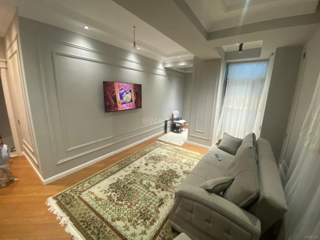 Satılır 2 otaqlı mənzil 87 m²