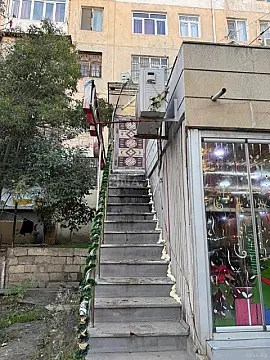 Satılır obyekt 450 m²