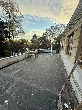 Satılır obyekt 450 m²