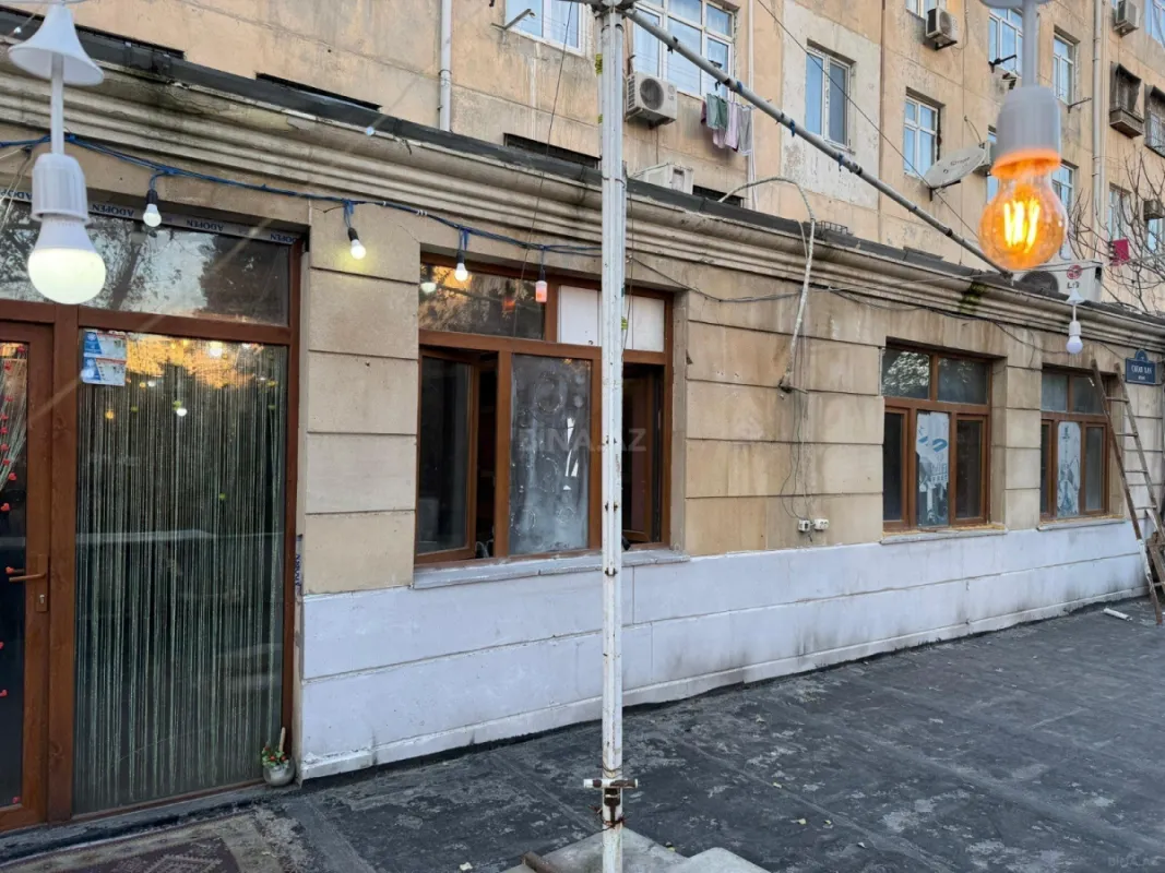 Satılır obyekt 450 m²