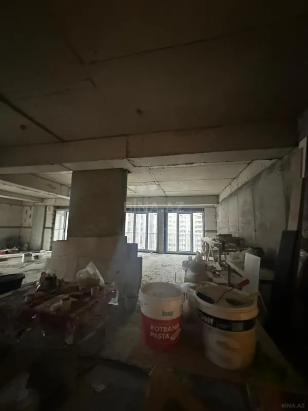 Satılır 3 otaqlı mənzil 127 m²