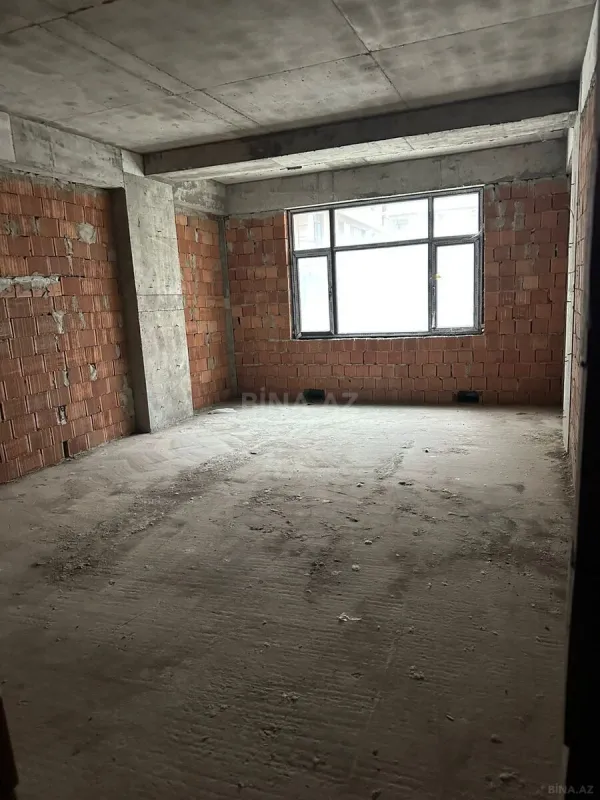 Satılır 5 otaqlı mənzil 296 m²