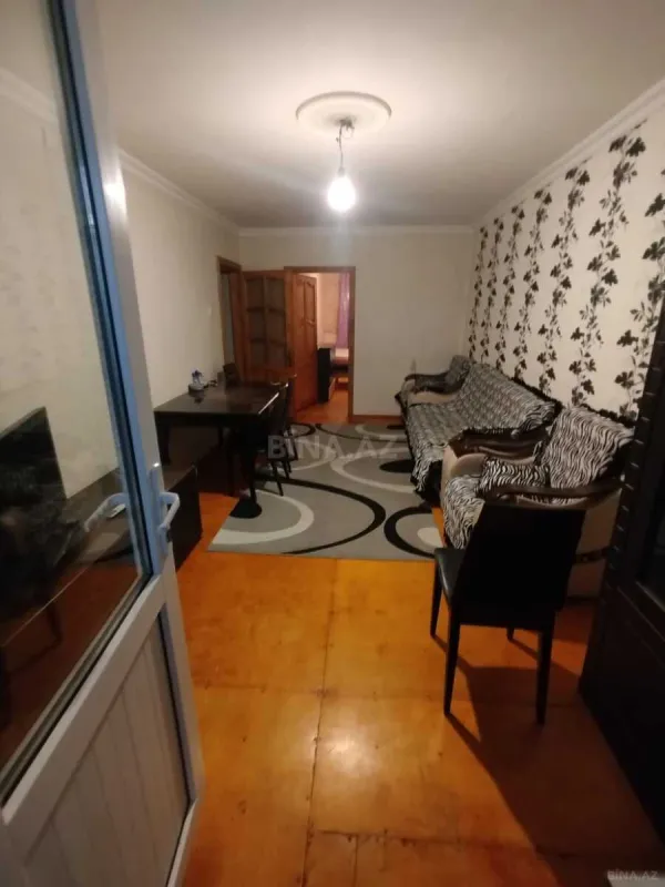 Kirayə verilir 2 otaqlı mənzil 50 m²