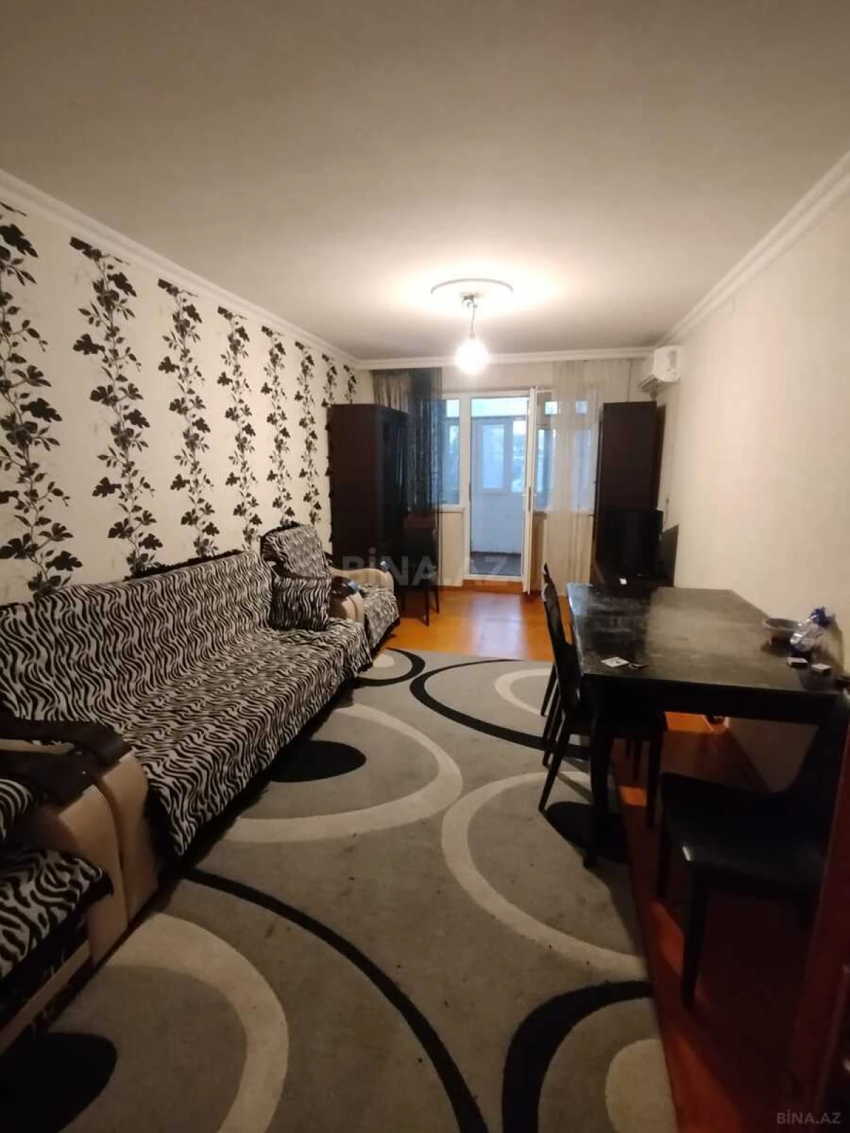 Kirayə verilir 2 otaqlı mənzil 50 m²