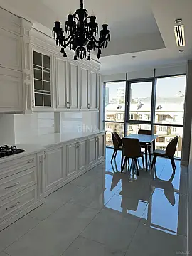 Kirayə verilir 4 otaqlı mənzil 160 m²