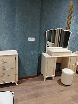 Kirayə verilir 3 otaqlı mənzil 150 m²