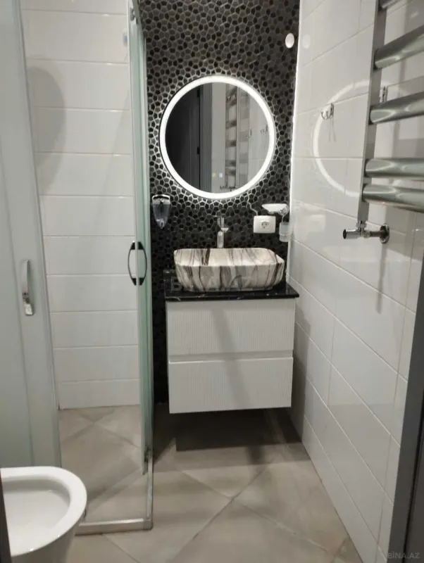 Kirayə verilir 3 otaqlı mənzil 150 m²