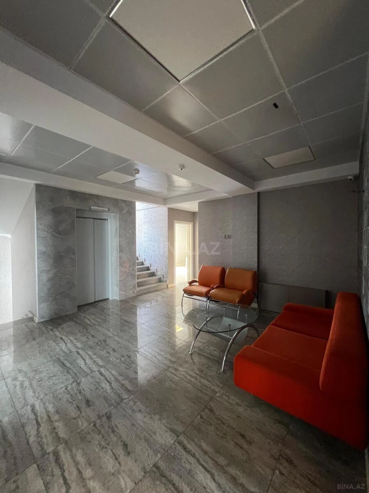 Kirayə verilir 20 otaqlı ofis 500 m²