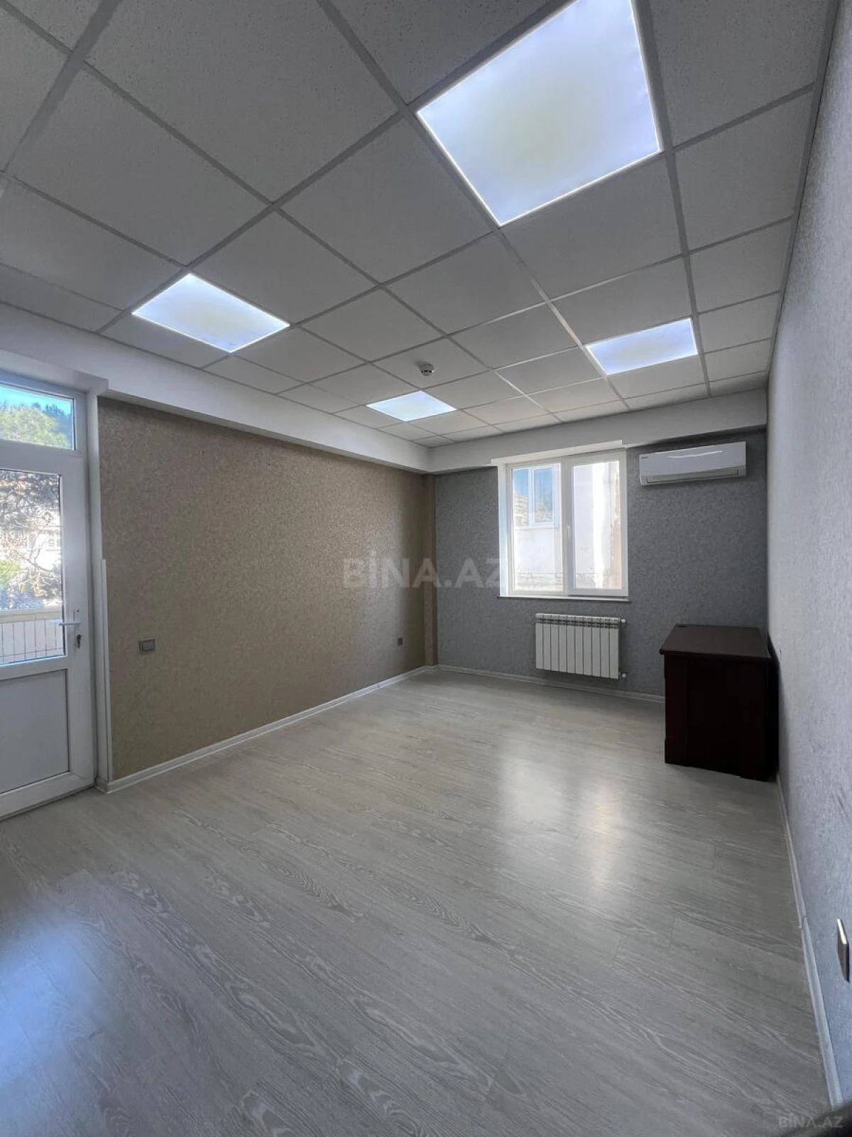 Kirayə verilir 20 otaqlı ofis 500 m²