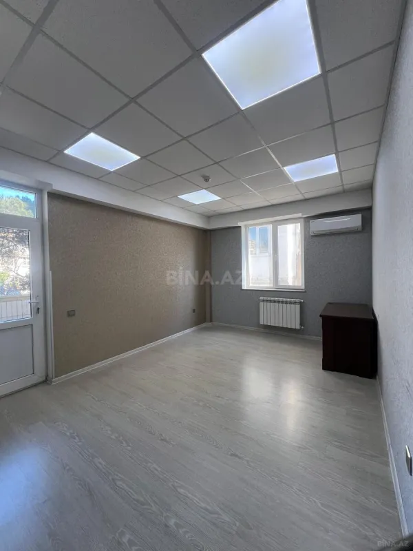 Kirayə verilir 20 otaqlı ofis 500 m²