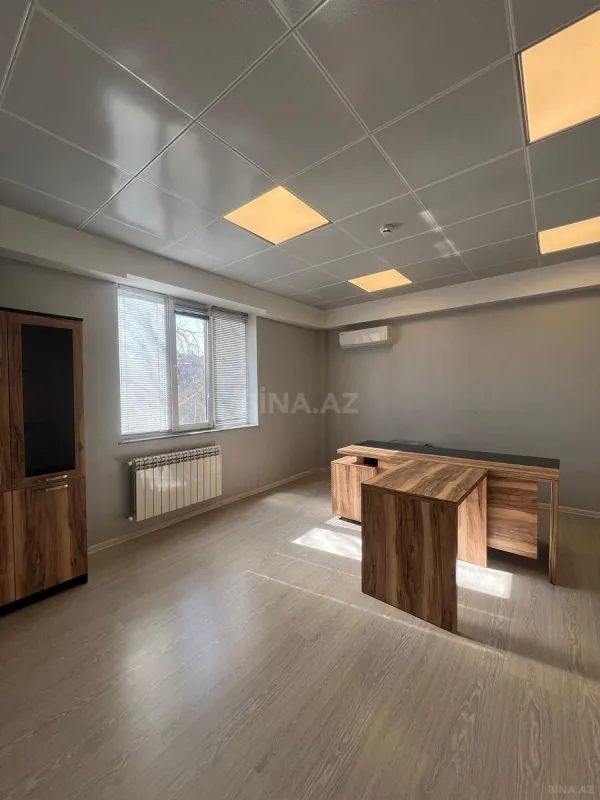 Kirayə verilir 20 otaqlı ofis 500 m²