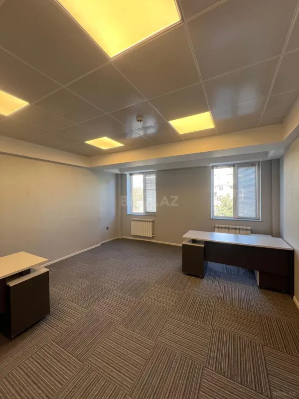 Kirayə verilir 20 otaqlı ofis 500 m²