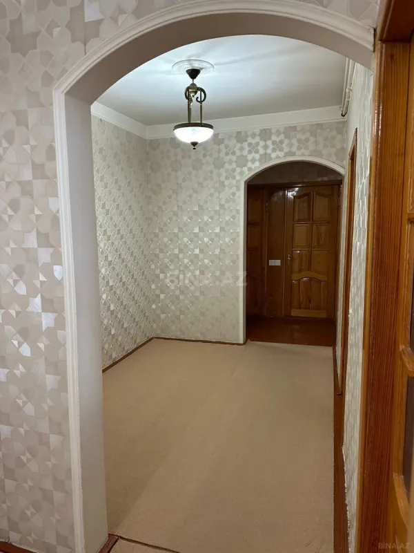 Satılır 4 otaqlı mənzil 100 m²